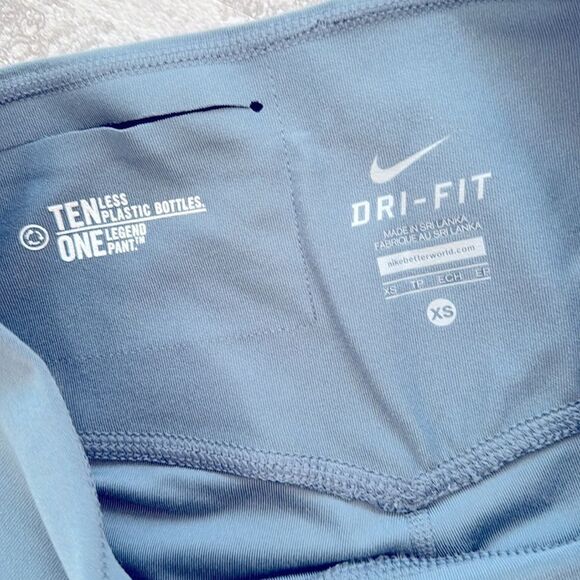 NIKE Cropped  Leggings - Picture 3 of 4